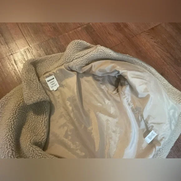 Garage Oversized Zip Front Teddy Jacket - M/L - Picture 4 of 6